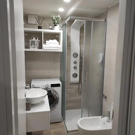 Ca' Ginevra Trilocale Centro-mare