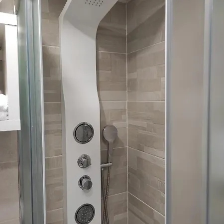 Ca' Ginevra Trilocale Centro-mare * 佩萨罗